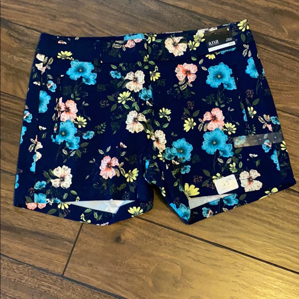 a.n.a. Floral Twill Shorts